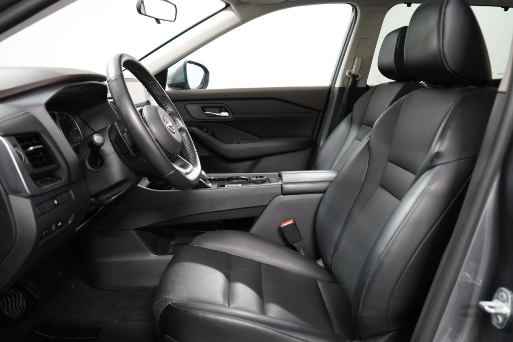Used 2023 Nissan Rogue SV w/ SV Premium B Package AWD/4WD image 14
