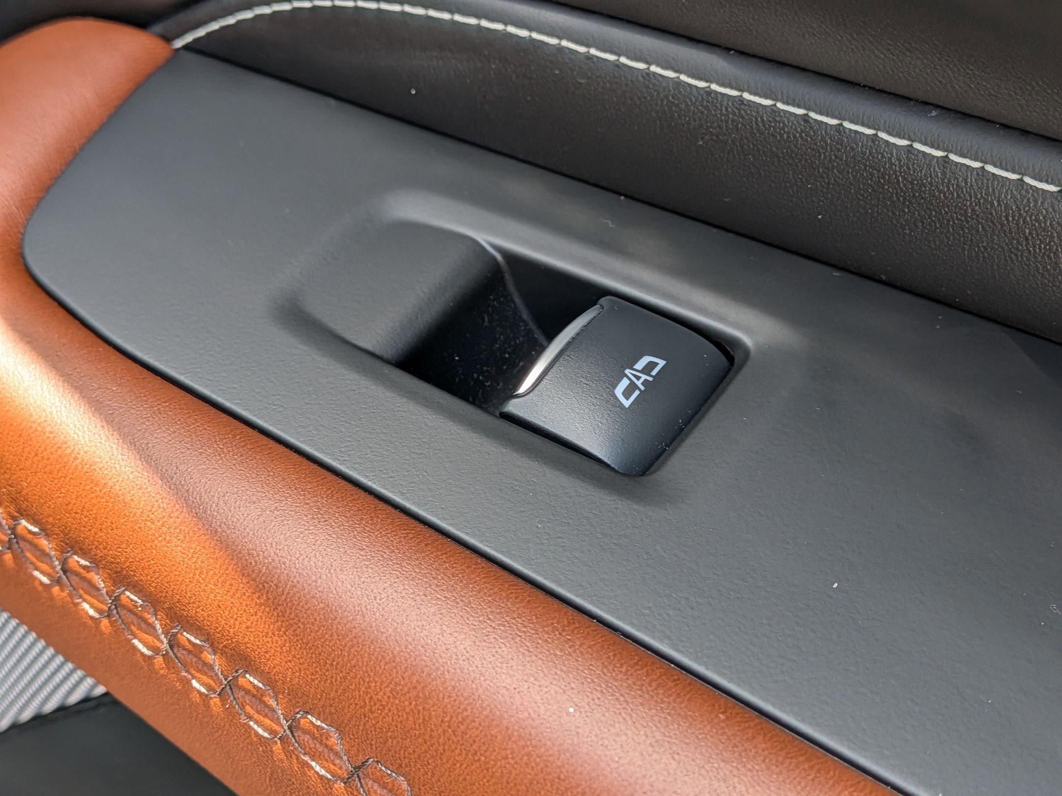 Used 2024 GMC Yukon Denali Ultimate image 41