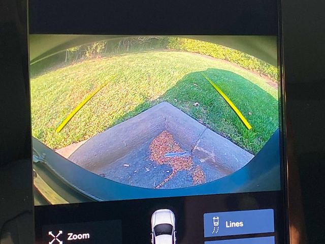 Used 2021 Volvo XC40 T5 Momentum image 24