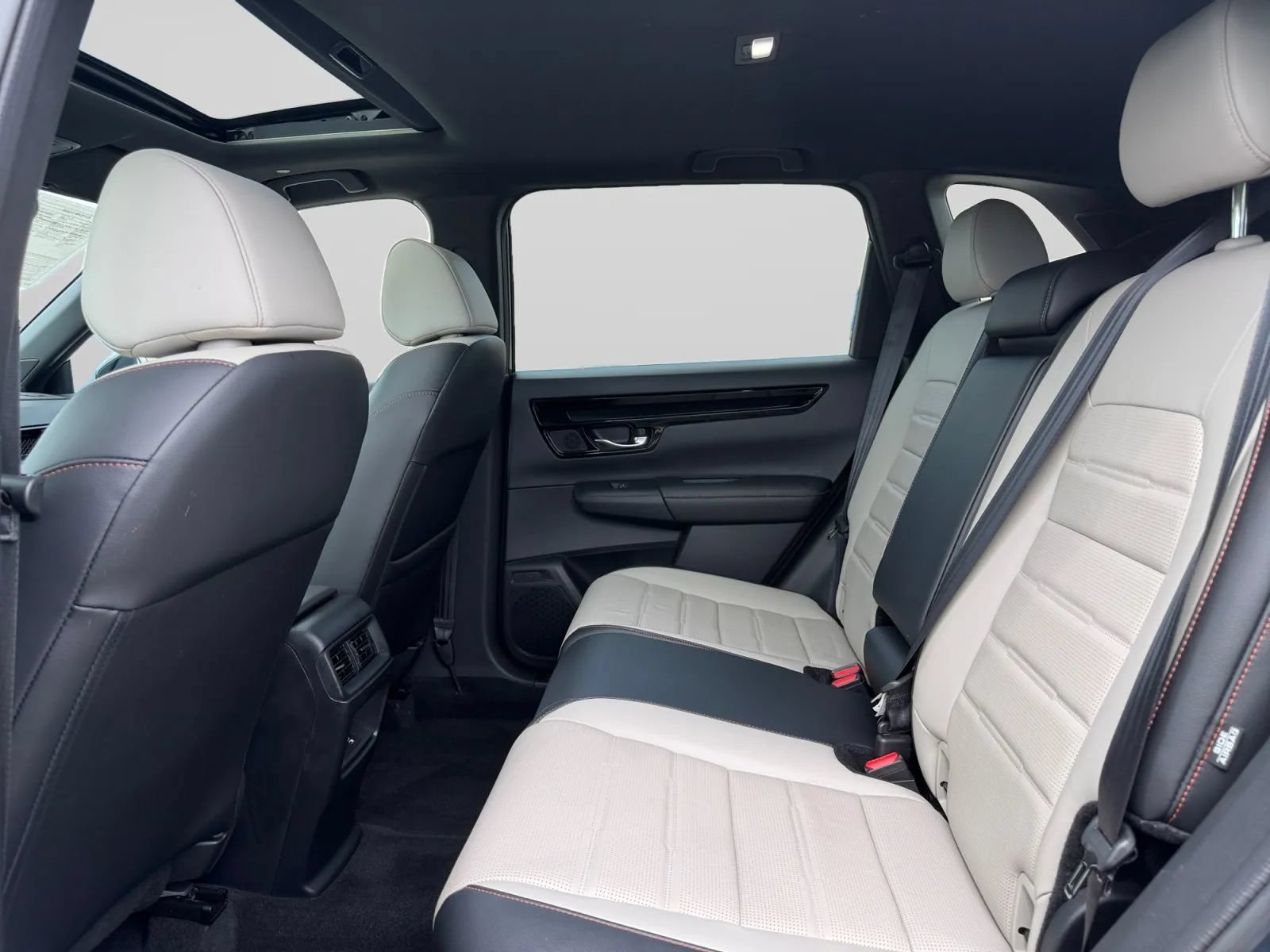 Used 2024 Honda CR-V Sport Touring image 26