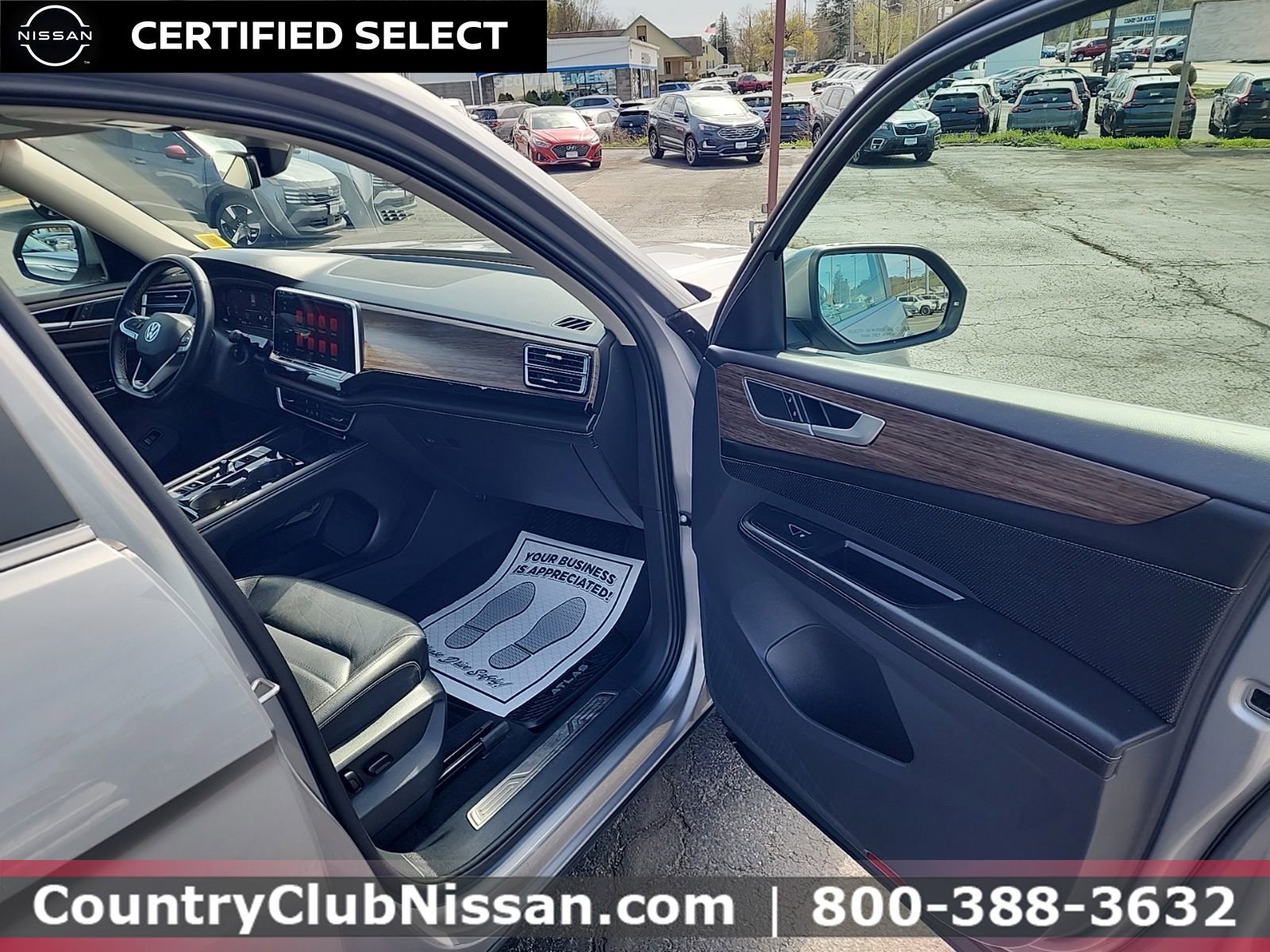 Used 2024 Volkswagen Atlas SEL AWD/4WD image 34