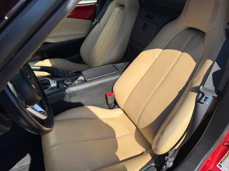 Used 2016 MAZDA MX-5 Miata Grand Touring RWD image 15