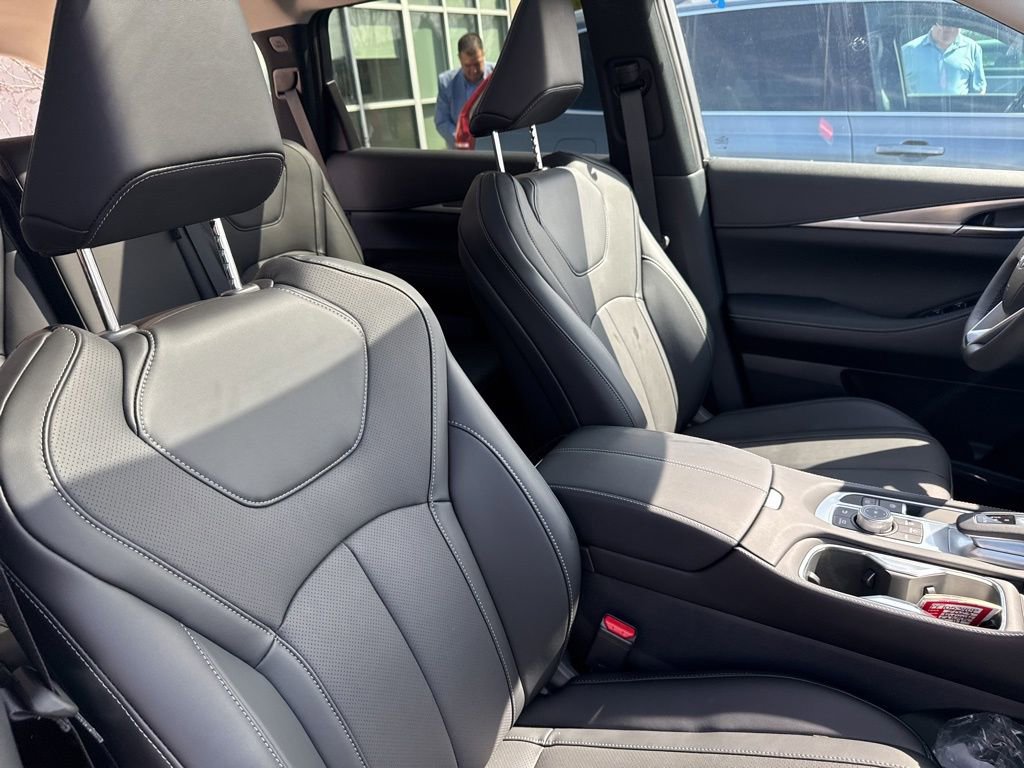 New 2026 INFINITI QX60 Pure w/ Cargo Package image 25