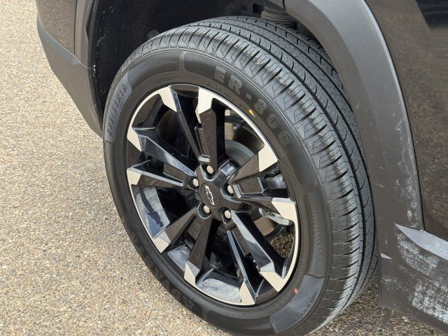 Used 2025 Chevrolet Equinox RS w/ Safety and Technology Package FWD image 12