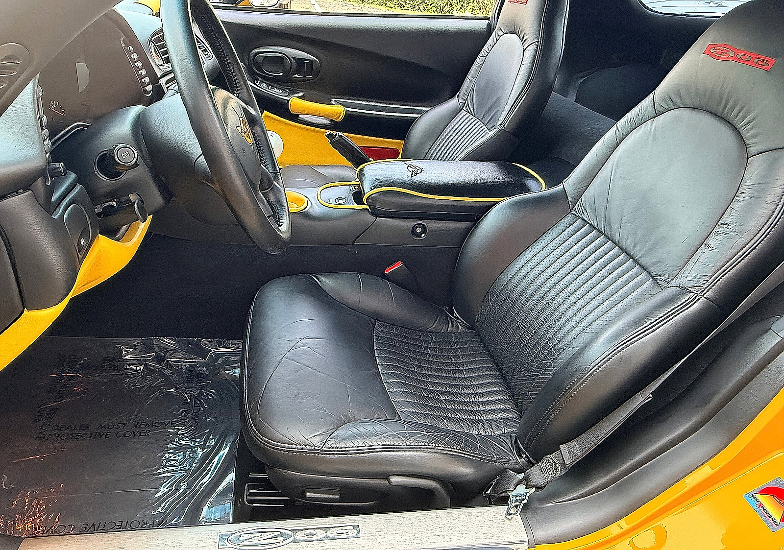 Used 2004 Chevrolet Corvette Z06 w/ Memory Package RWD image 17