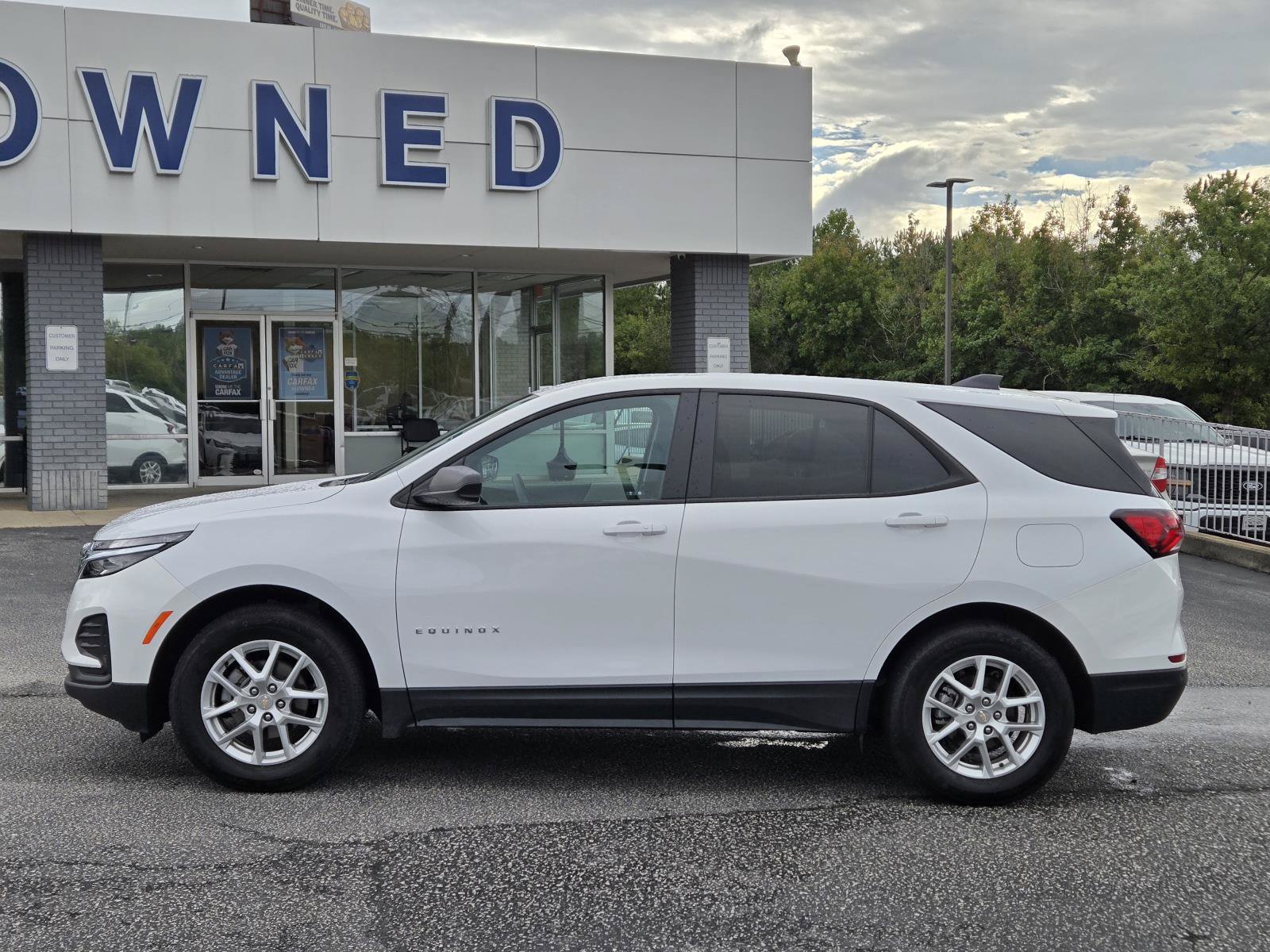 Used 2023 Chevrolet Equinox LS w/ LS Convenience Package FWD image 13