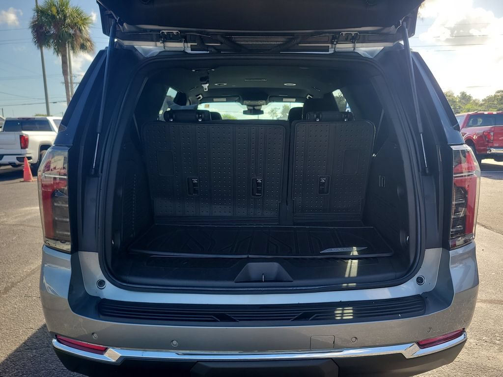 Used 2025 Chevrolet Tahoe LS RWD image 7