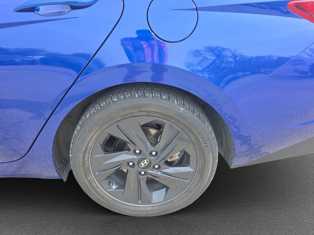 Used 2023 Hyundai Elantra SEL image 5