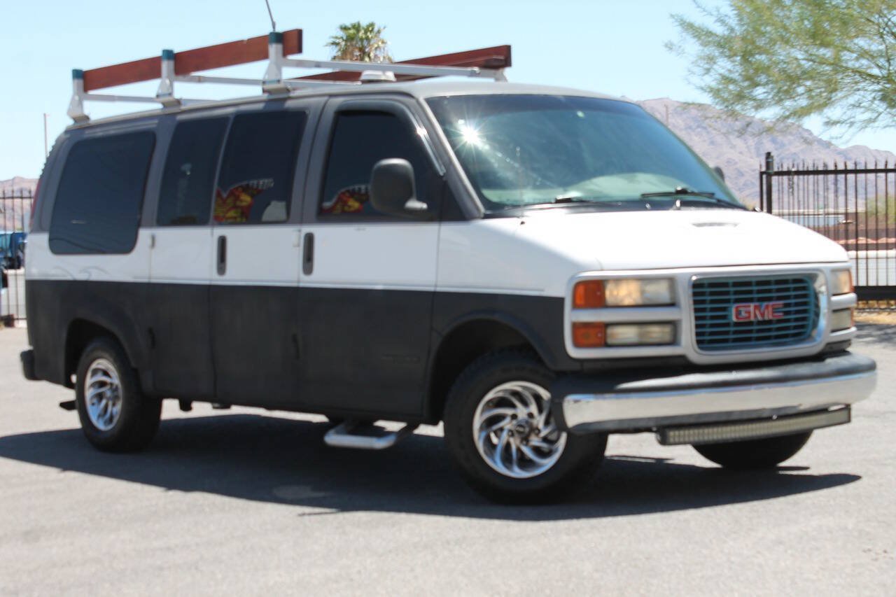 Used 2000 GMC Savana 1500 w/ Marketing Option Pkg 1SE RWD image 4