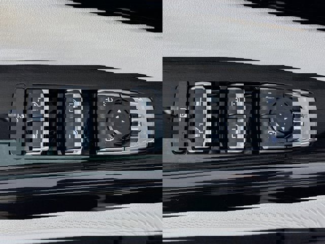 Certified 2024 Kia Carnival EX image 18