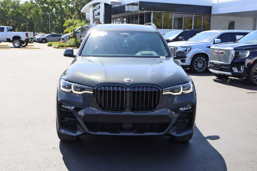Used 2022 BMW X7 M50i AWD/4WD image 4