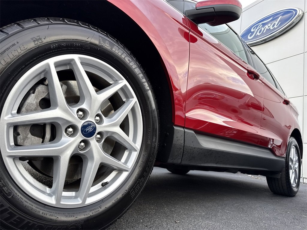 Used 2022 Ford Edge SEL w/ Convenience Package image 9