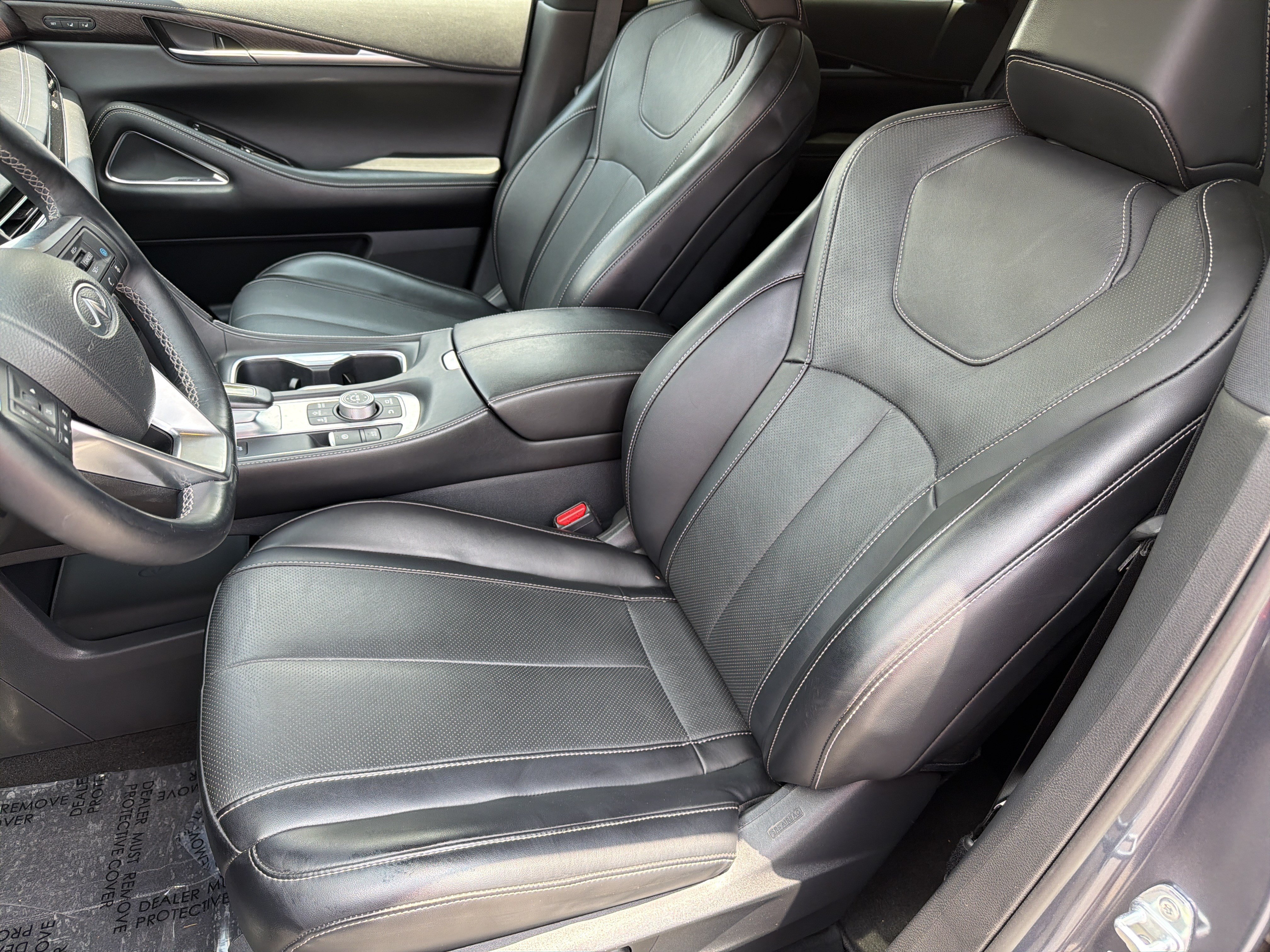 Used 2023 INFINITI QX60 Sensory w/ Vision Package AWD/4WD image 16