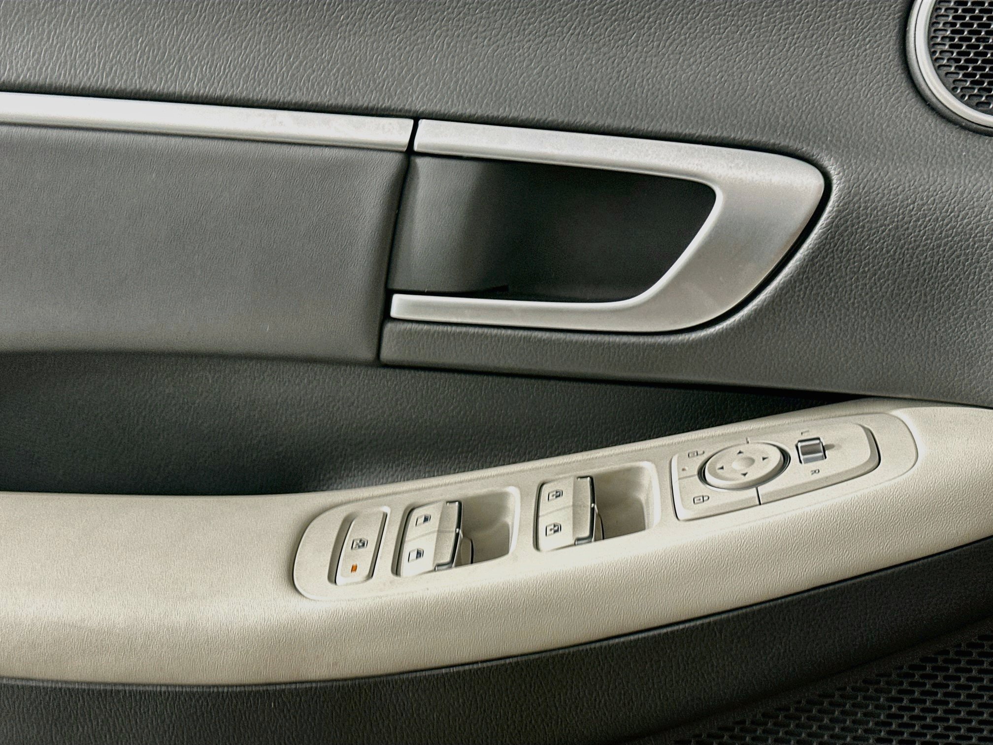Used 2025 Hyundai Sonata SEL FWD image 15