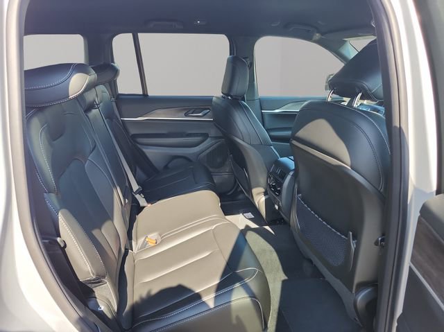 New 2025 Jeep Grand Cherokee Limited w/ Trailer Tow Package image 21