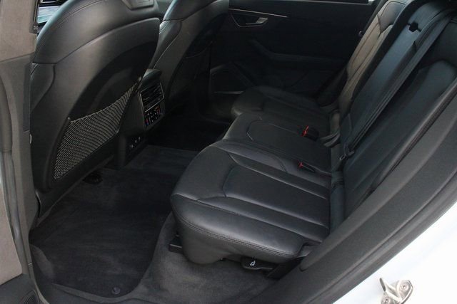Used 2019 Audi Q8 Prestige w/ Luxury Package image 22