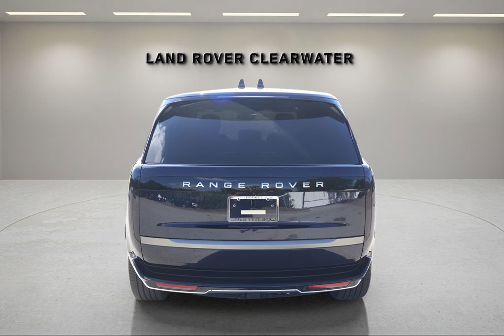 New 2026 Land Rover Range Rover Long Wheelbase SE AWD/4WD image 4