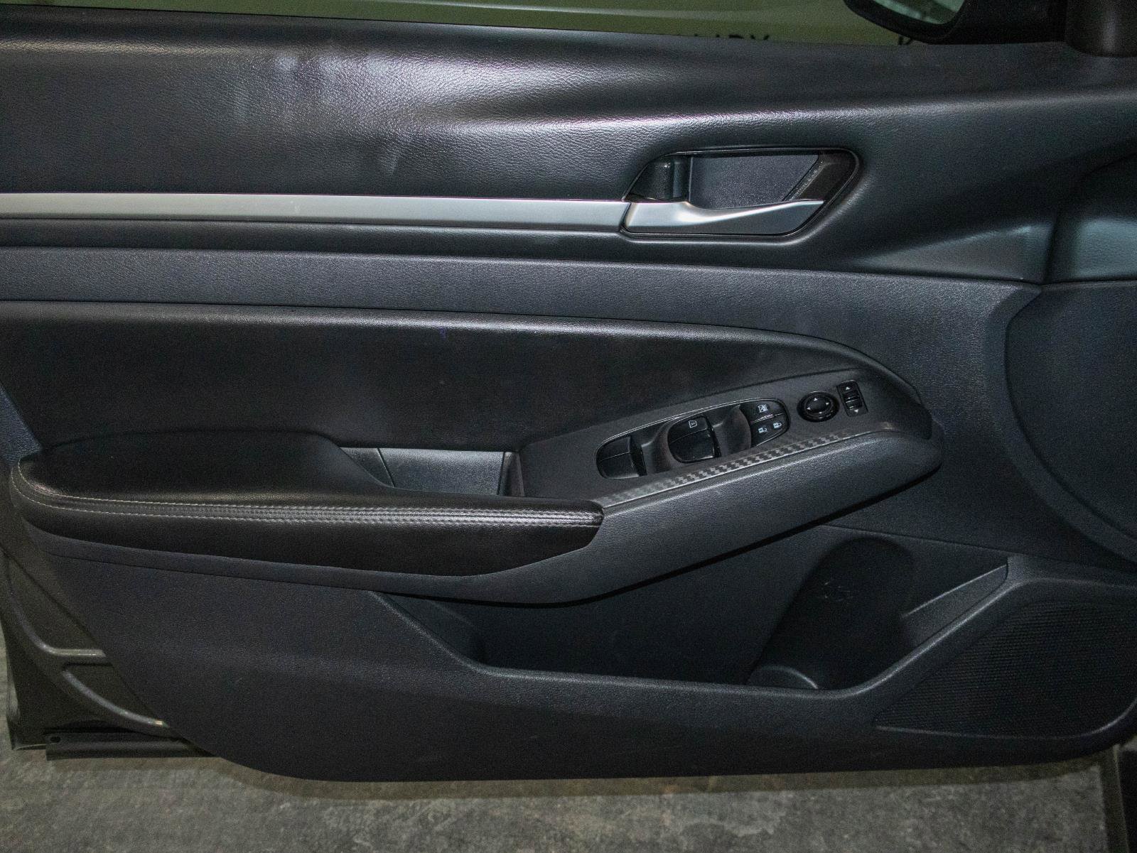 Used 2022 Nissan Altima 2.5 SV image 10