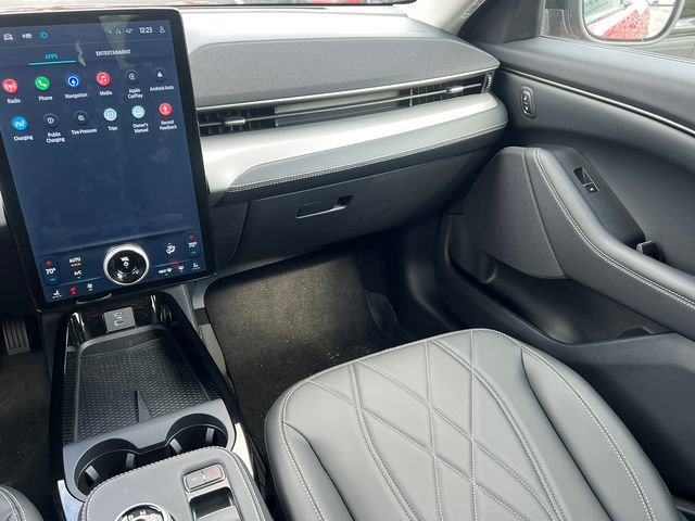 New 2023 Ford Mustang Mach-E Select w/ Comfort Package Lite image 30