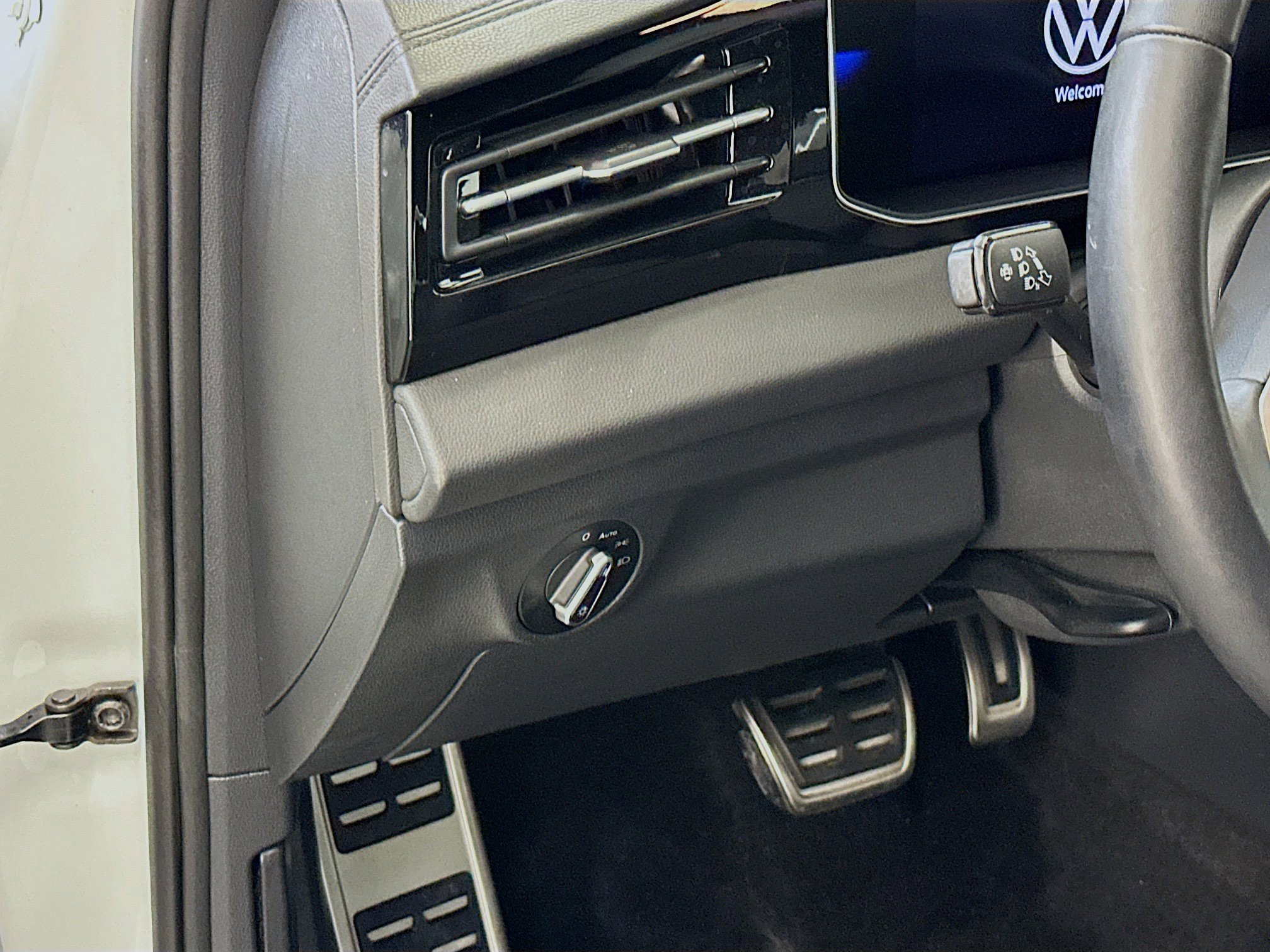 Used 2025 Volkswagen Jetta Sport image 17