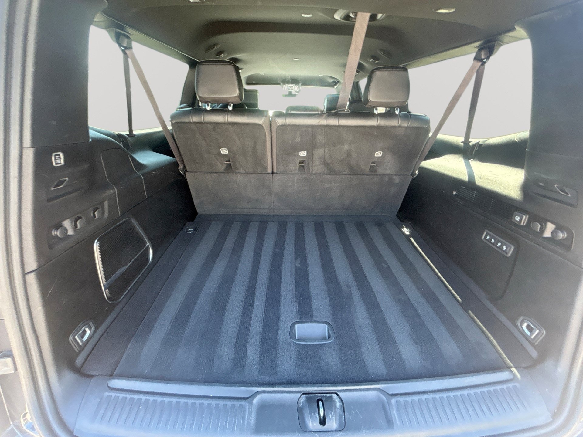 Used 2024 Jeep Wagoneer L Series II w/ Flexible Seating Group AWD/4WD image 21