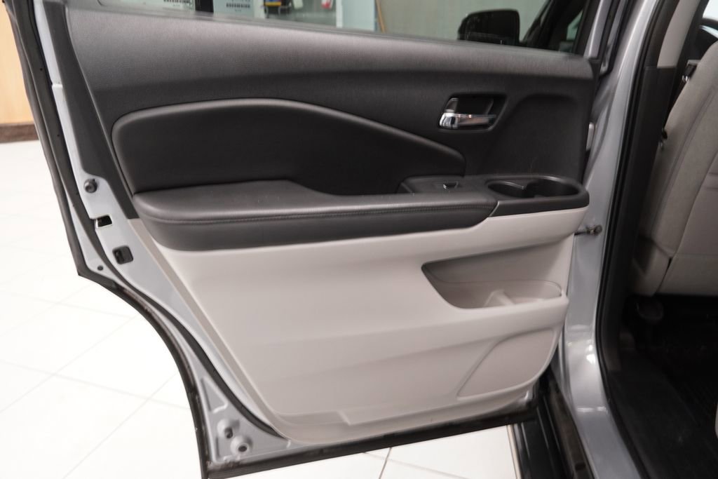 Used 2016 Honda Pilot EX image 24