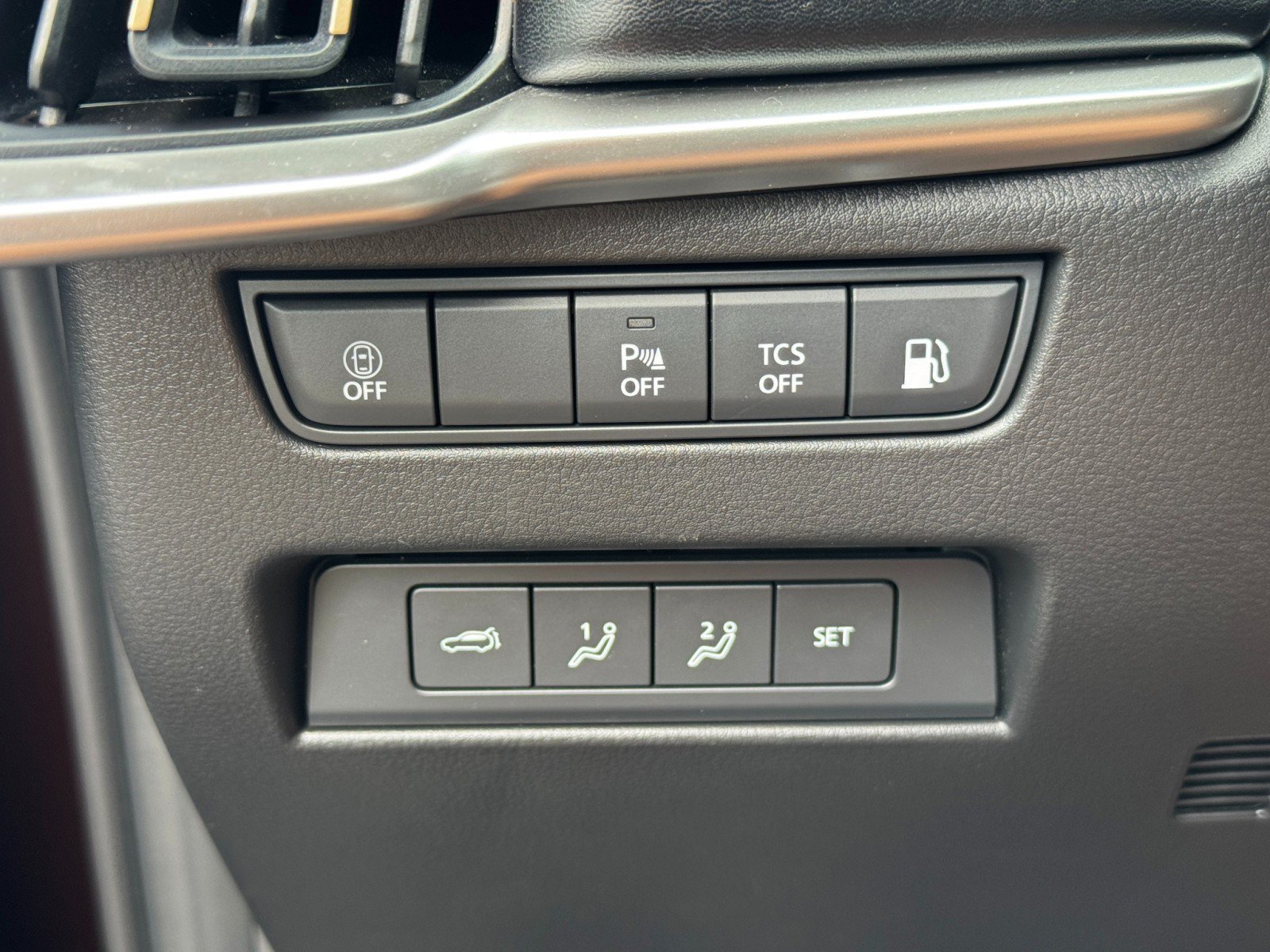 Used 2024 MAZDA CX-90 Plug-In Hybrid w/ Premium Plus AWD/4WD image 18