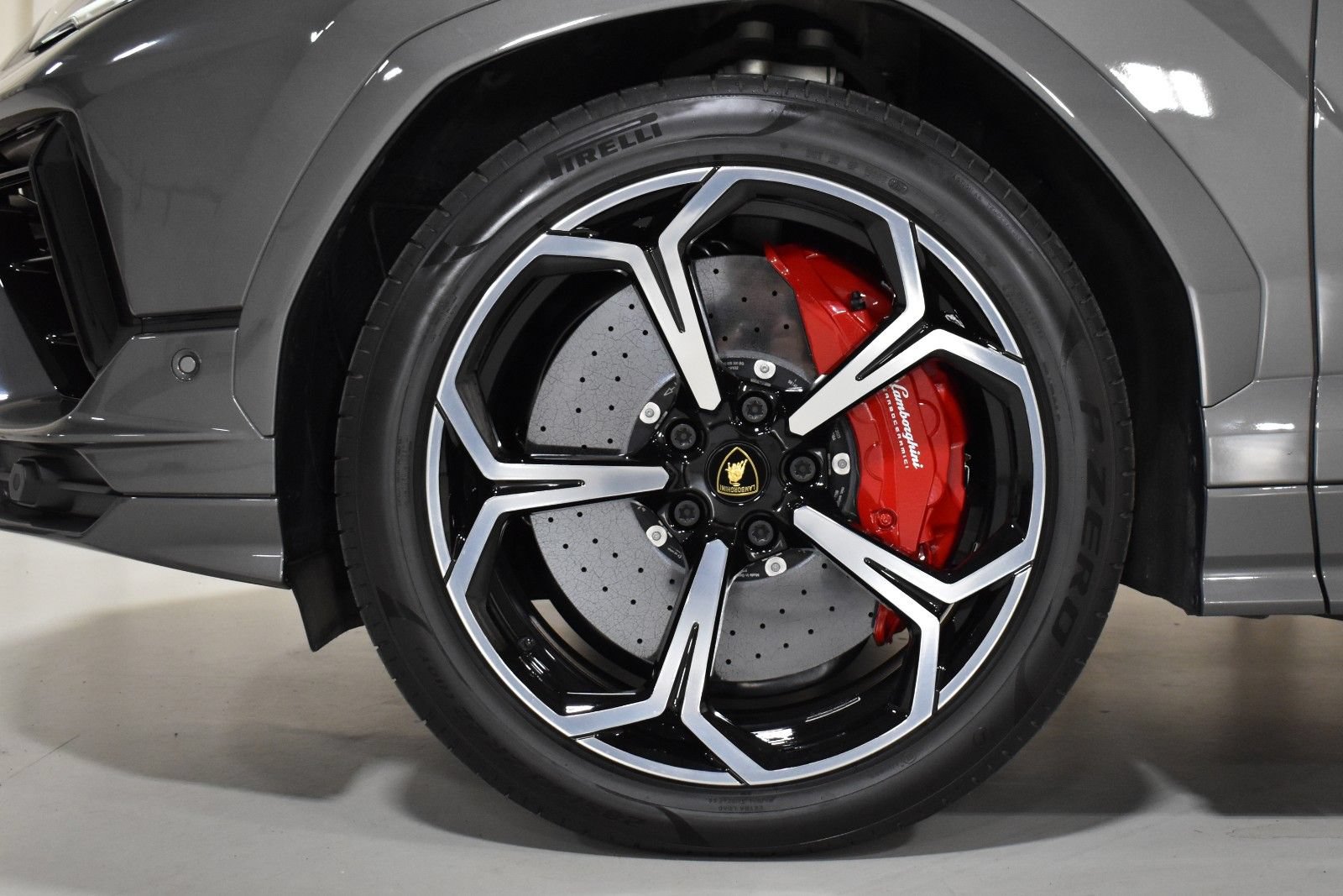 Used 2024 Lamborghini Urus S AWD/4WD image 13