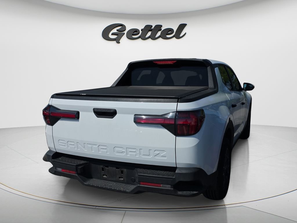 Used 2023 Hyundai Santa Cruz SE image 3