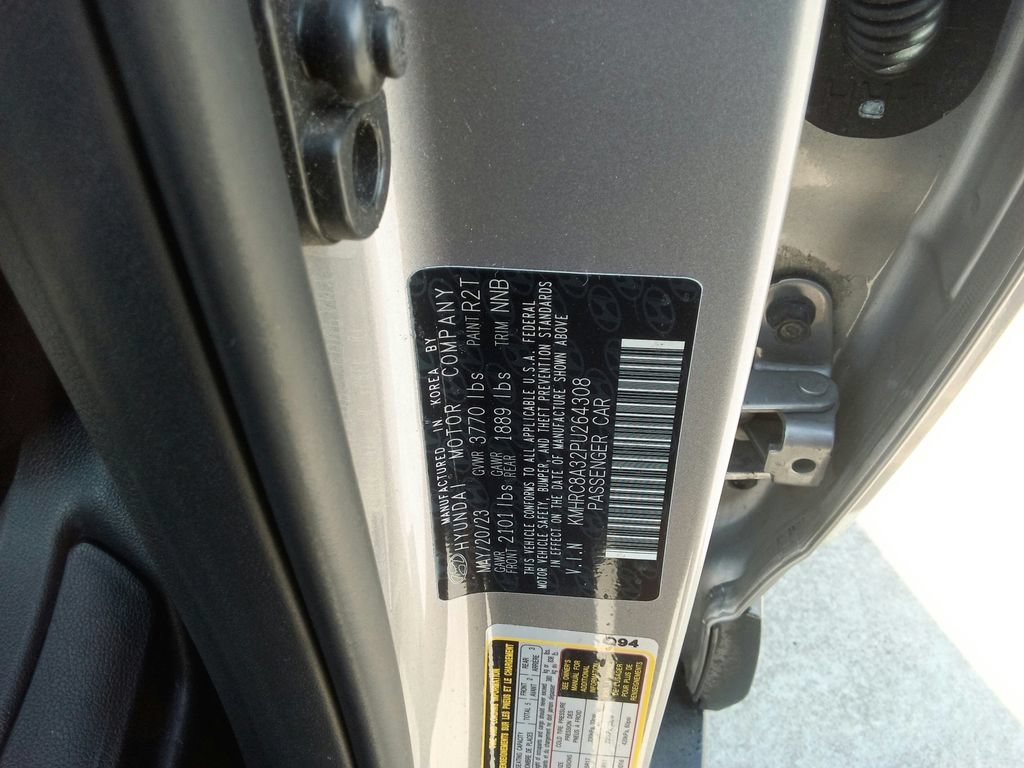 Used 2023 Hyundai Venue SEL w/ Cargo Package FWD image 18