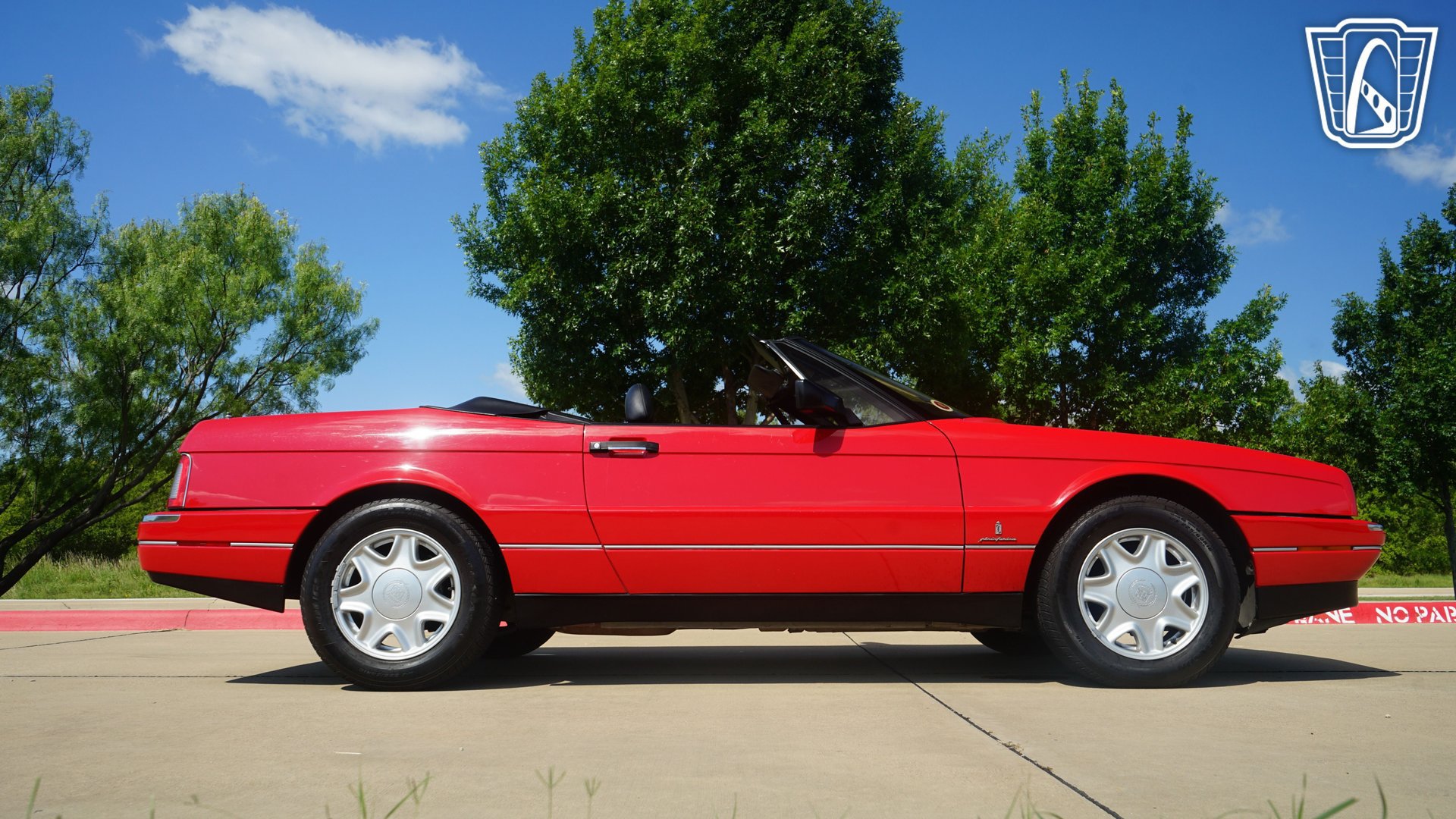 Used 1991 Cadillac Allante FWD image 19