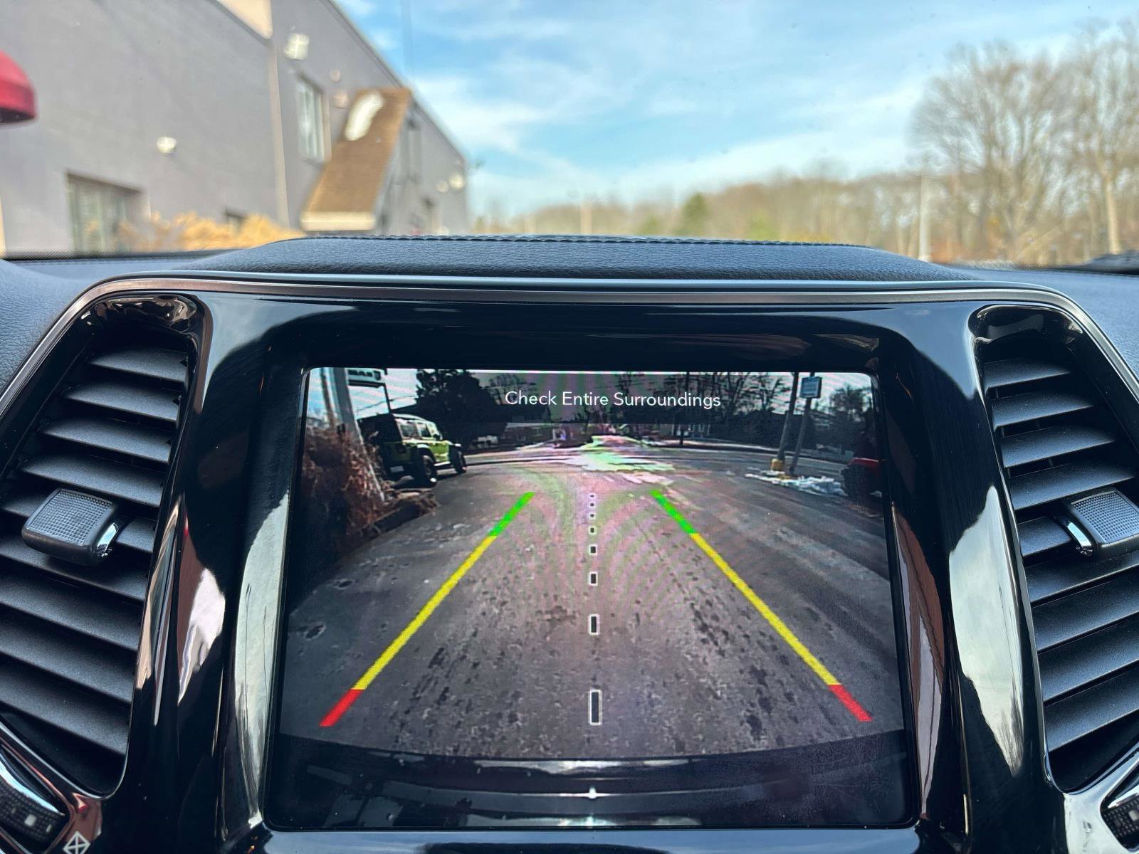 Used 2020 Jeep Cherokee High Altitude image 18