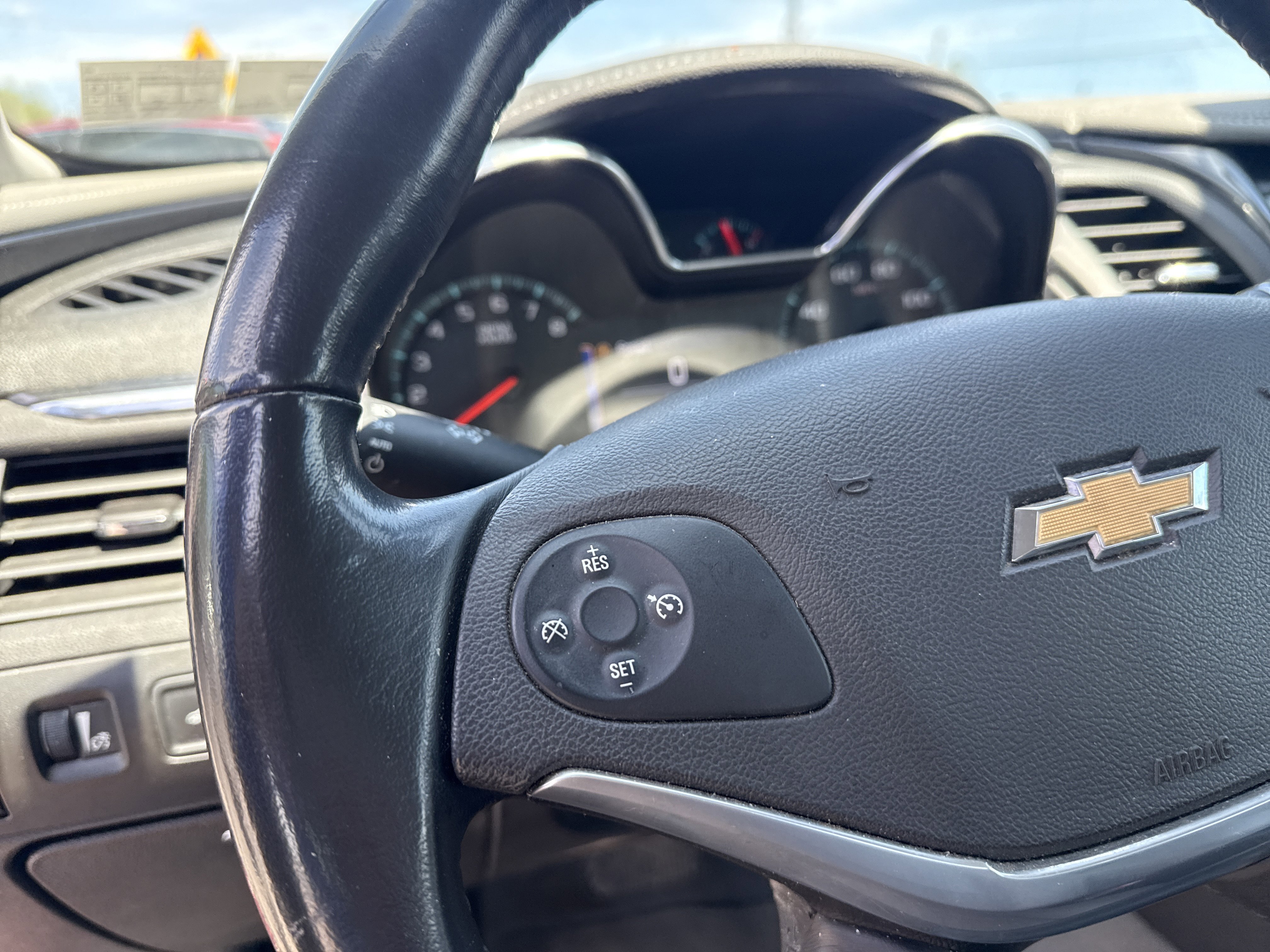 Used 2014 Chevrolet Impala LT w/ Convenience Package FWD image 14