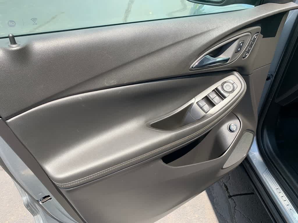 Certified 2023 Buick Encore GX Essence w/ Experience Buick Package FWD image 20