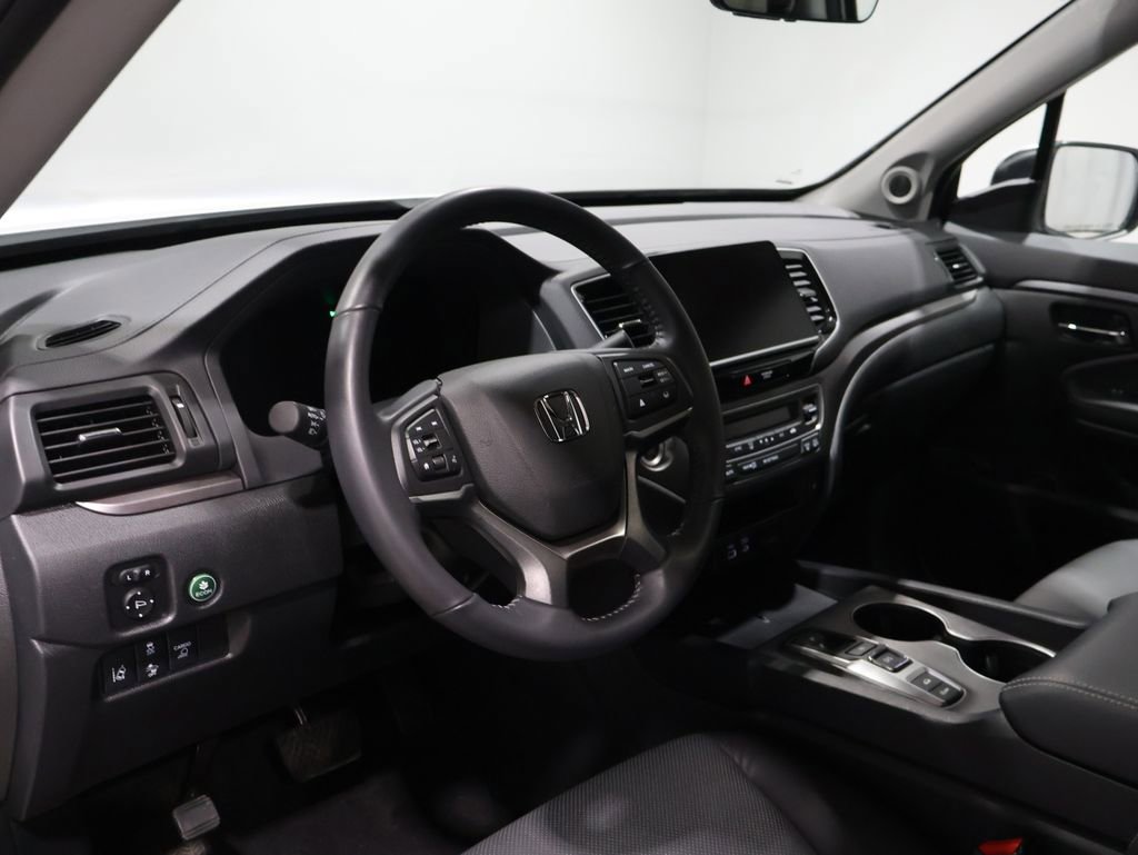 Used 2025 Honda Ridgeline RTL image 19