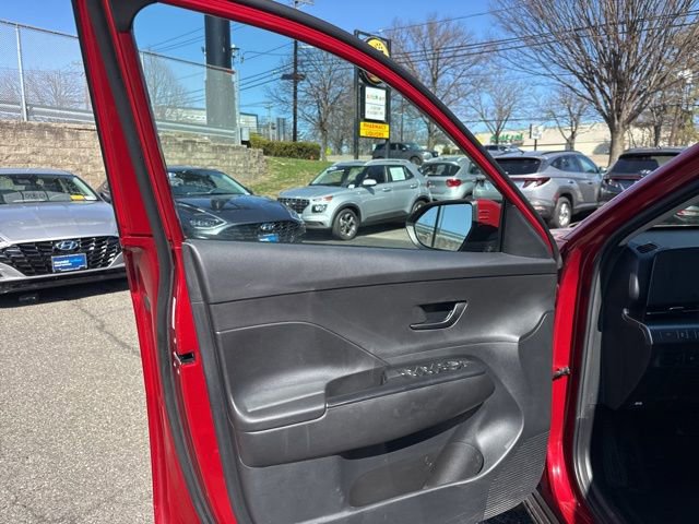 Used 2024 Hyundai Kona SEL image 31