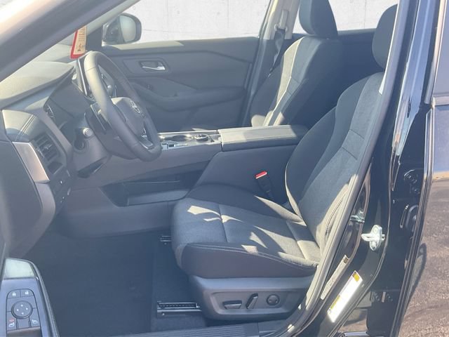 New 2026 Nissan Rogue SV AWD/4WD image 12