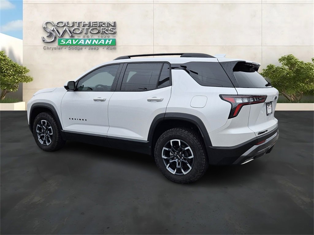 Used 2025 Chevrolet Equinox ACTIV w/ Safety and Technology Package image 3