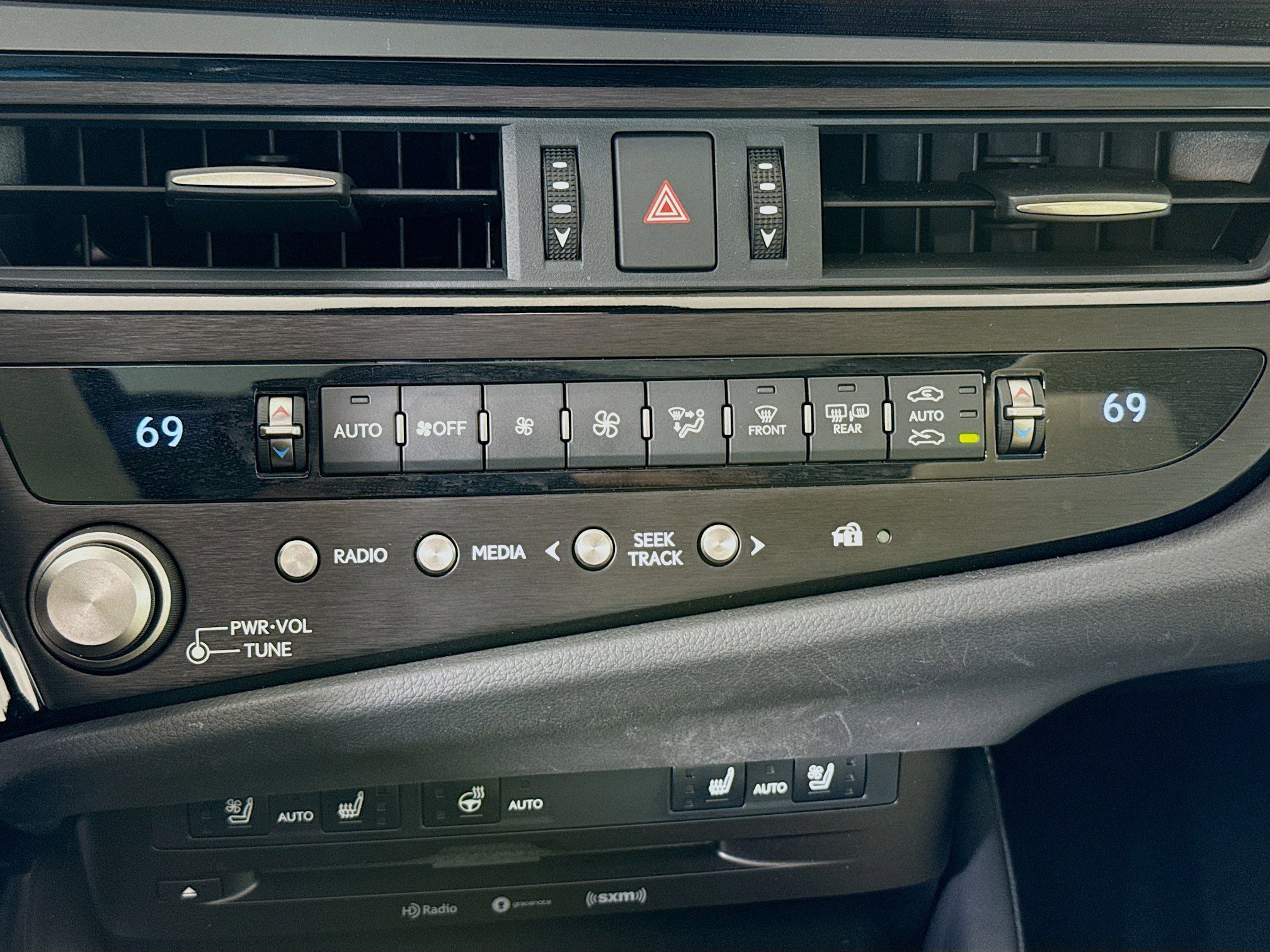 Certified 2022 Lexus ES 350 w/ Premium Package image 17