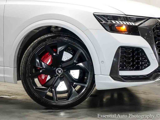 Used 2023 Audi RS Q8 AWD/4WD image 3