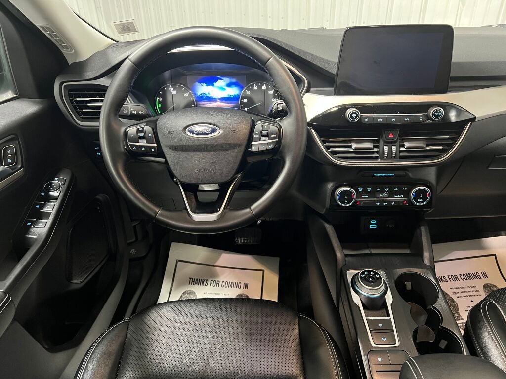 Used 2022 Ford Escape SEL image 4