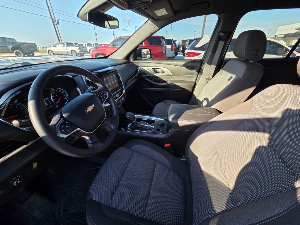 Used 2023 Chevrolet Traverse LT w/ LPO, Floor Liner Package image 10