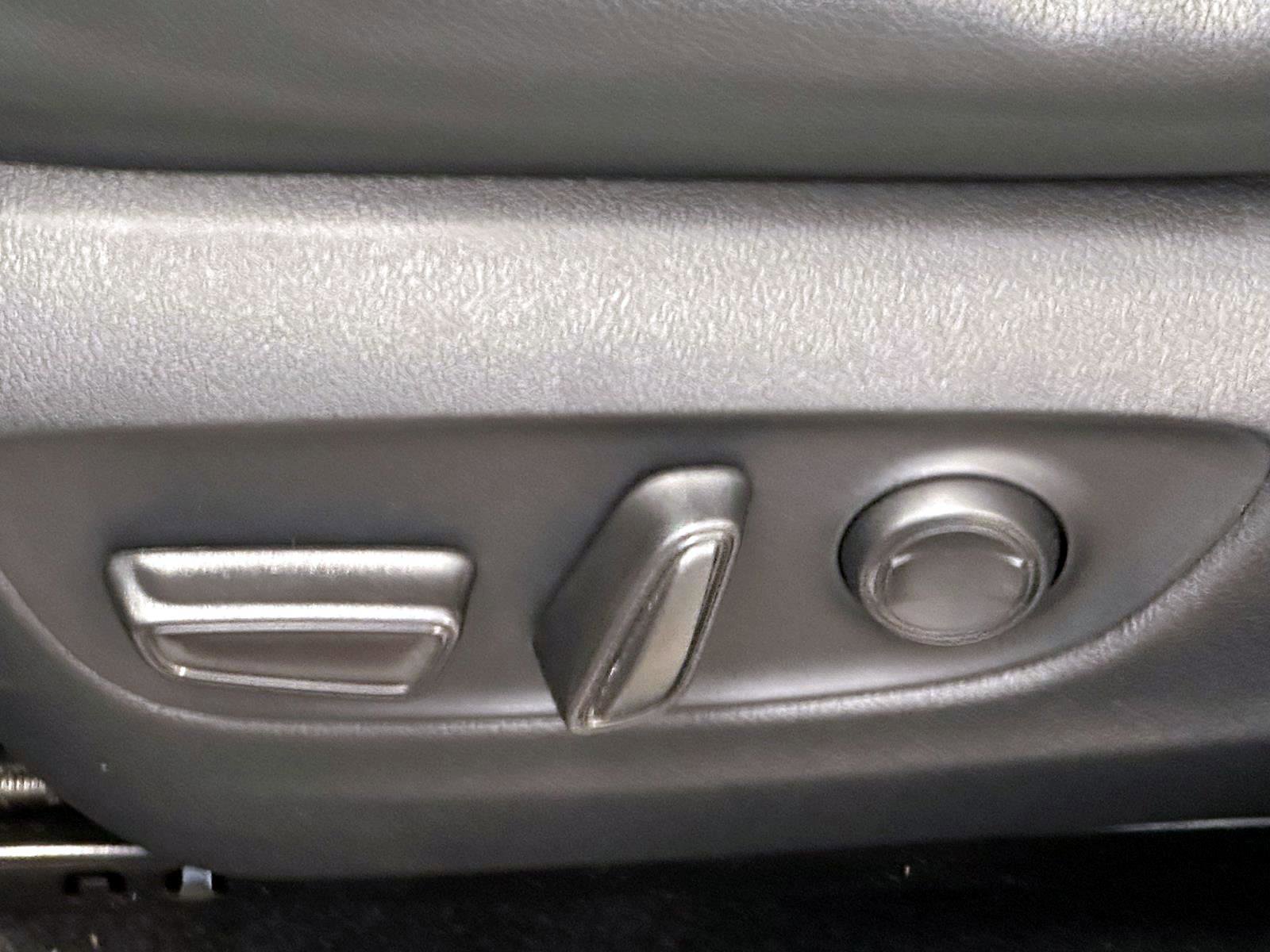 Certified 2024 Toyota Grand Highlander XLE image 10