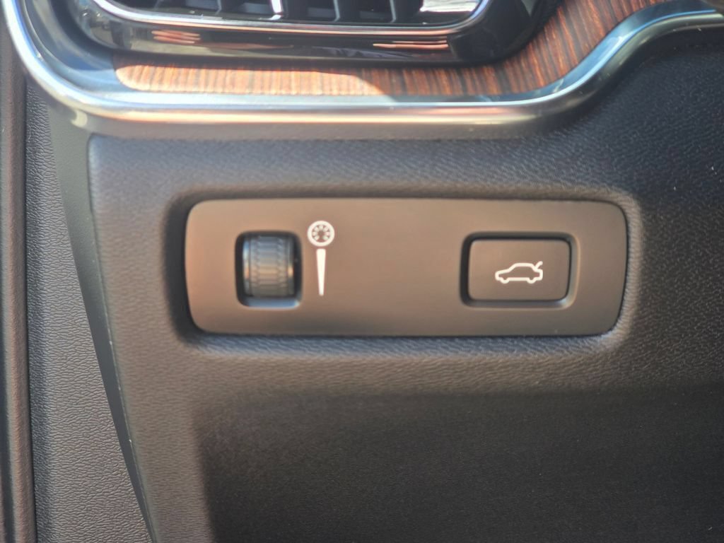 Used 2022 Volvo S60 B5 Momentum w/ Advanced Package FWD image 21