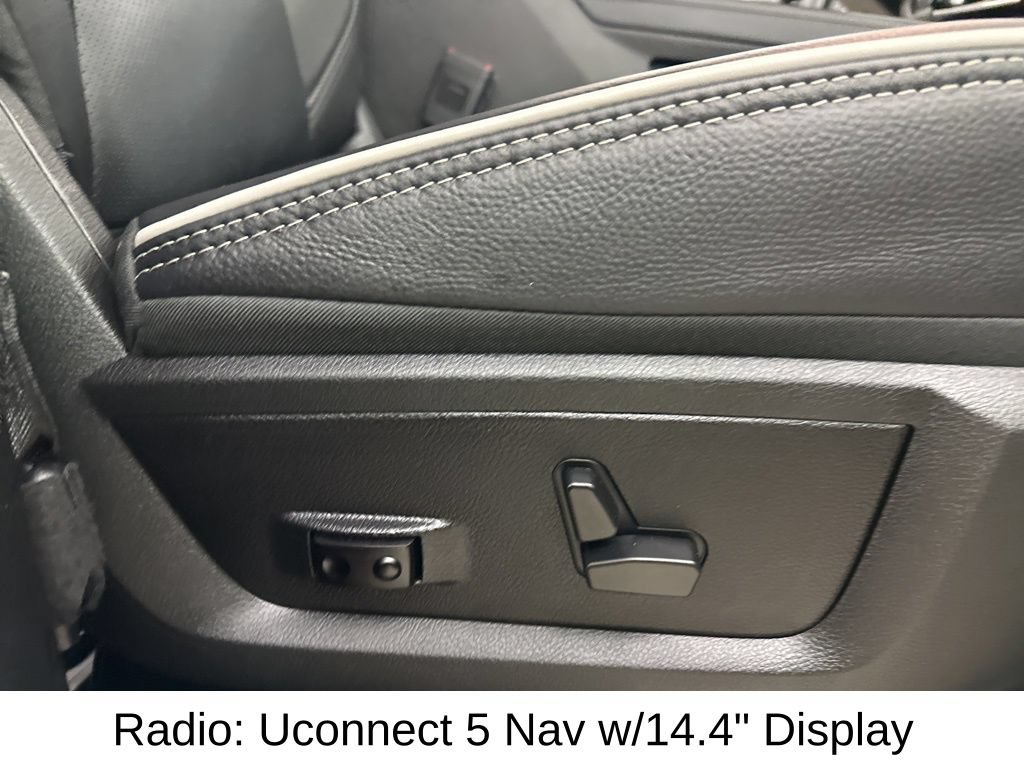 Used 2025 RAM 2500 Limited AWD/4WD image 22