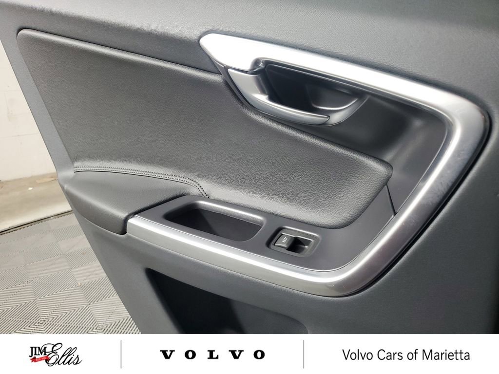 Used 2015 Volvo XC60 T5 Platinum FWD image 19