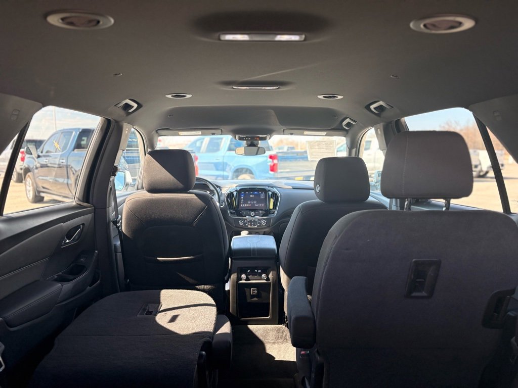 Used 2023 Chevrolet Traverse LT image 13