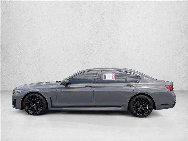 Used 2022 BMW 740i w/ M Sport Package RWD image 9