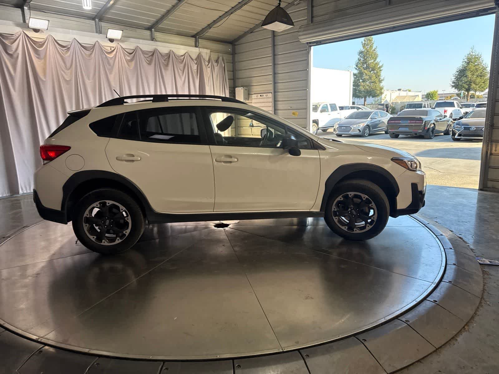 Used 2021 Subaru Crosstrek 2.0i AWD/4WD image 3