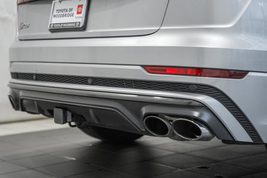 Used 2022 Audi SQ8 Premium Plus w/ Carbon Optic Package image 7